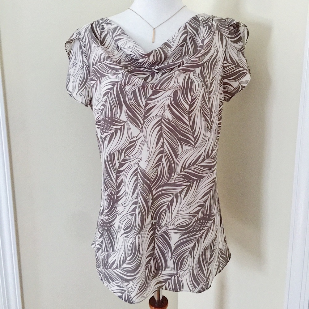 Banana Republic- Blouse- short sleeves